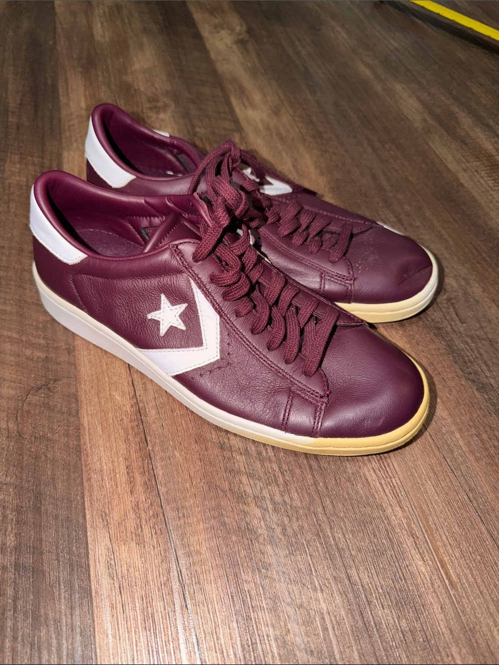 Converse Oxblood Leather All Stars Shoes size 7 women’s
